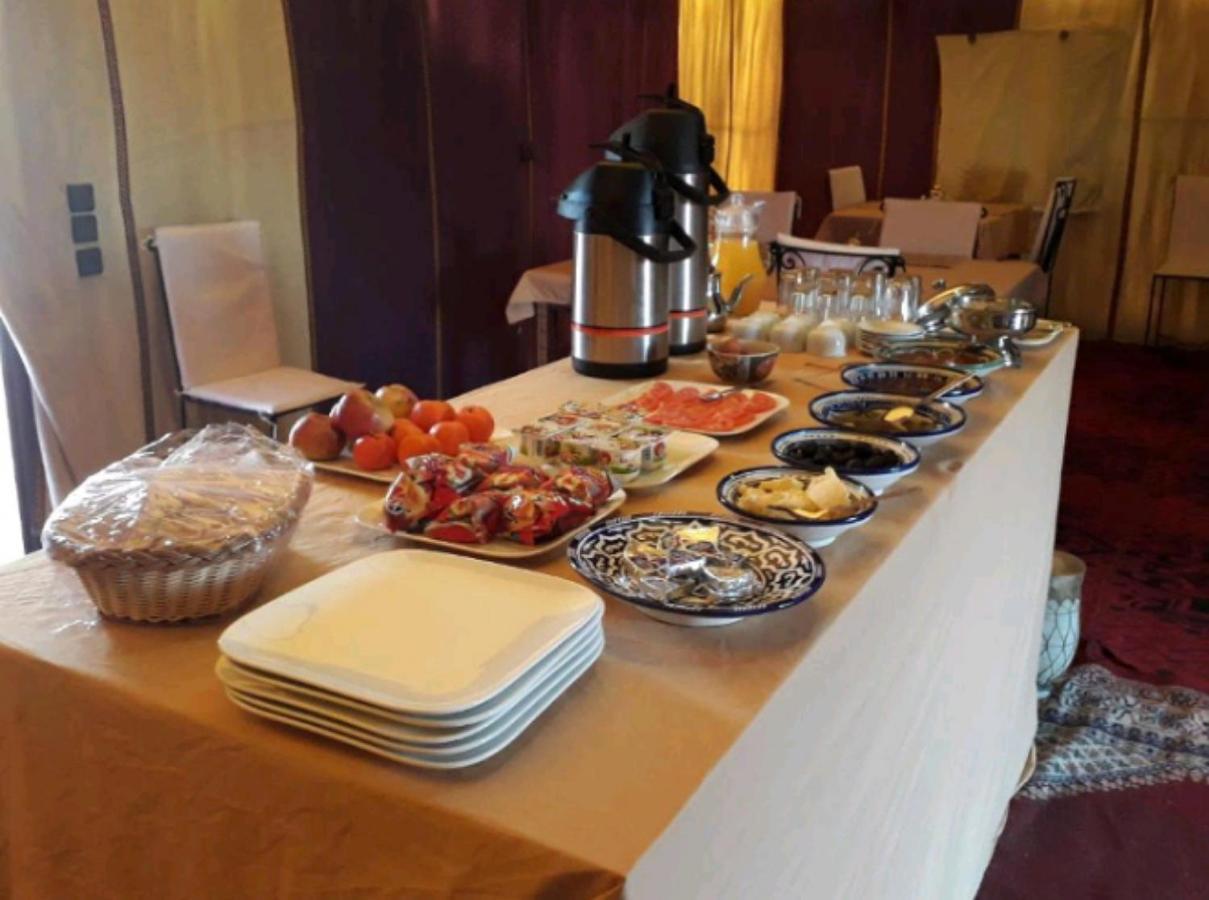 Sahara Traveling Camp Hotel เมอร์ซูกา ภายนอก รูปภาพ
