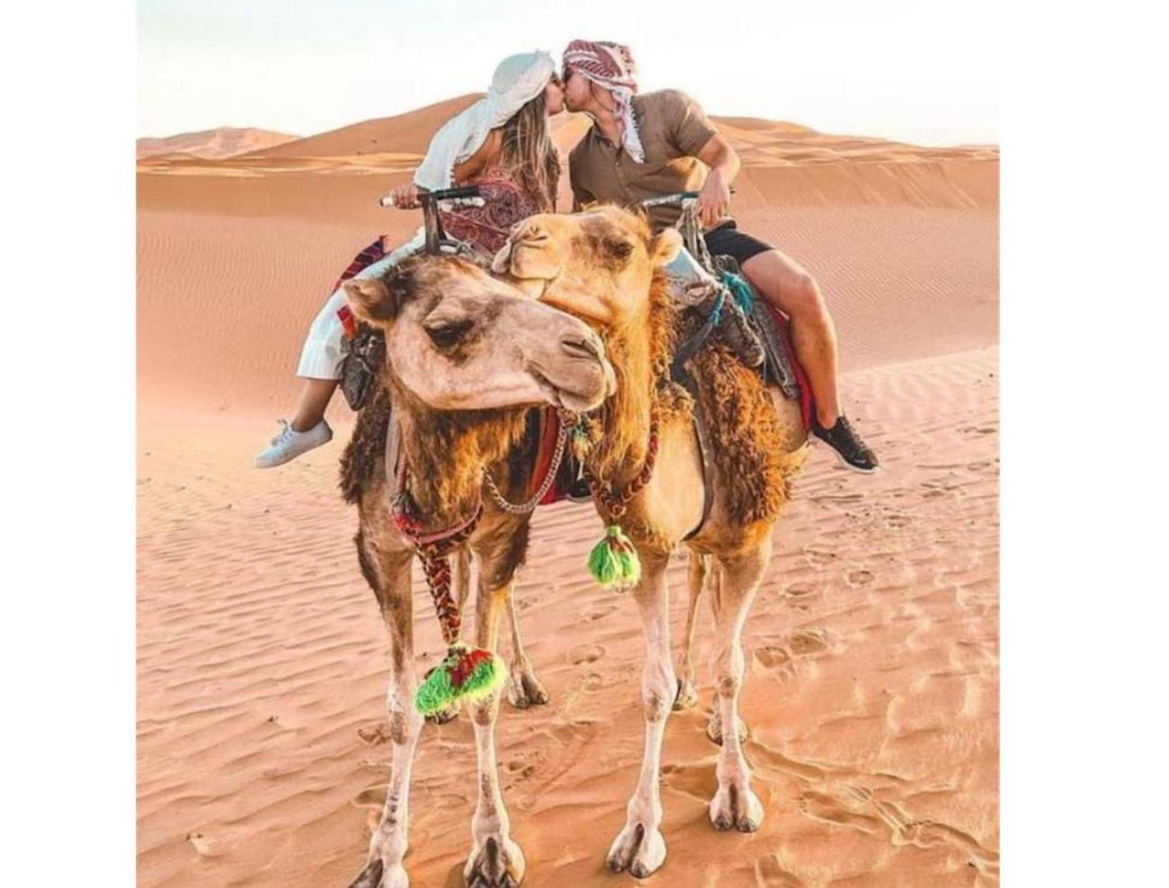 Sahara Traveling Camp Hotel เมอร์ซูกา ภายนอก รูปภาพ