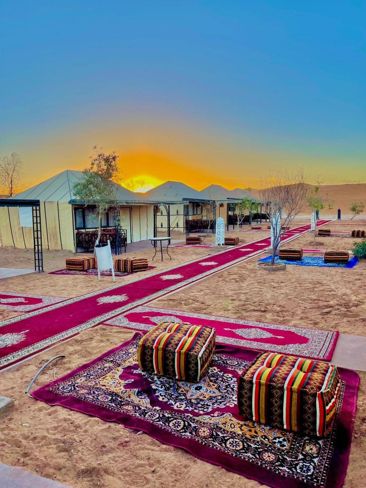 Sahara Traveling Camp Hotel เมอร์ซูกา ภายนอก รูปภาพ