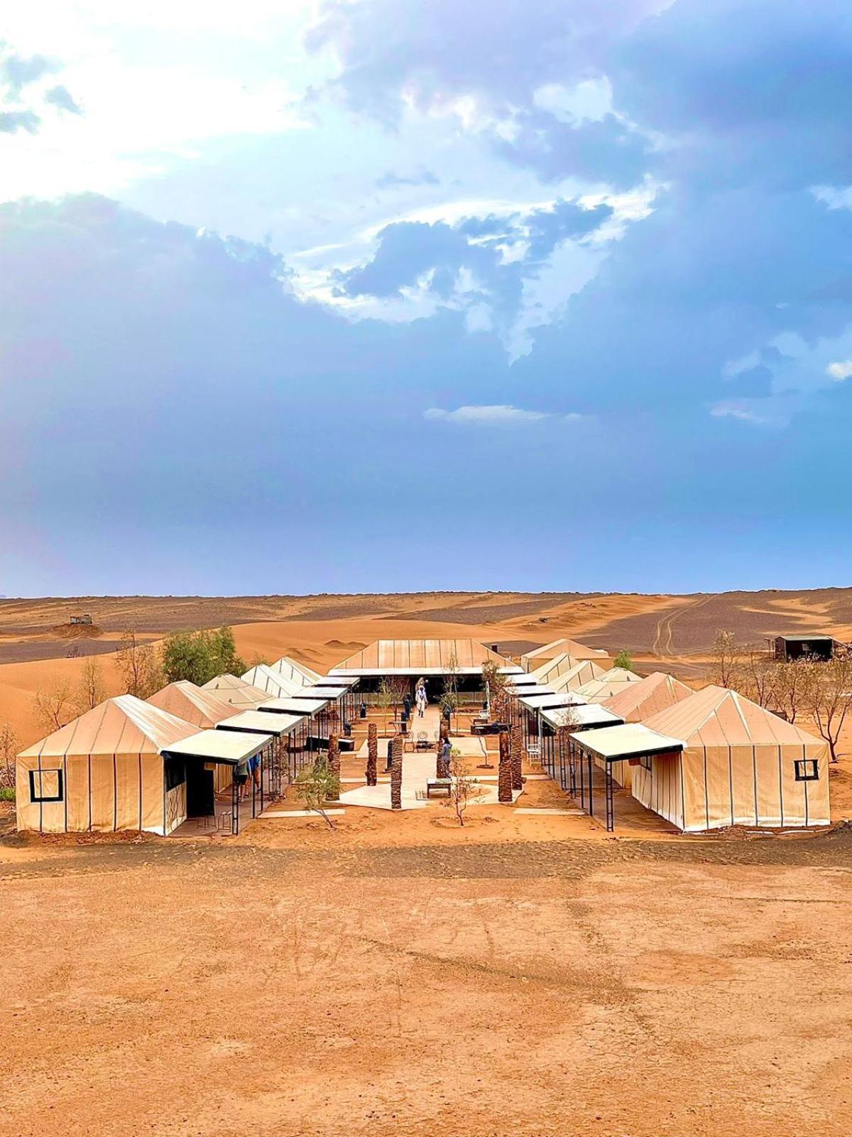 Sahara Traveling Camp Hotel เมอร์ซูกา ภายนอก รูปภาพ