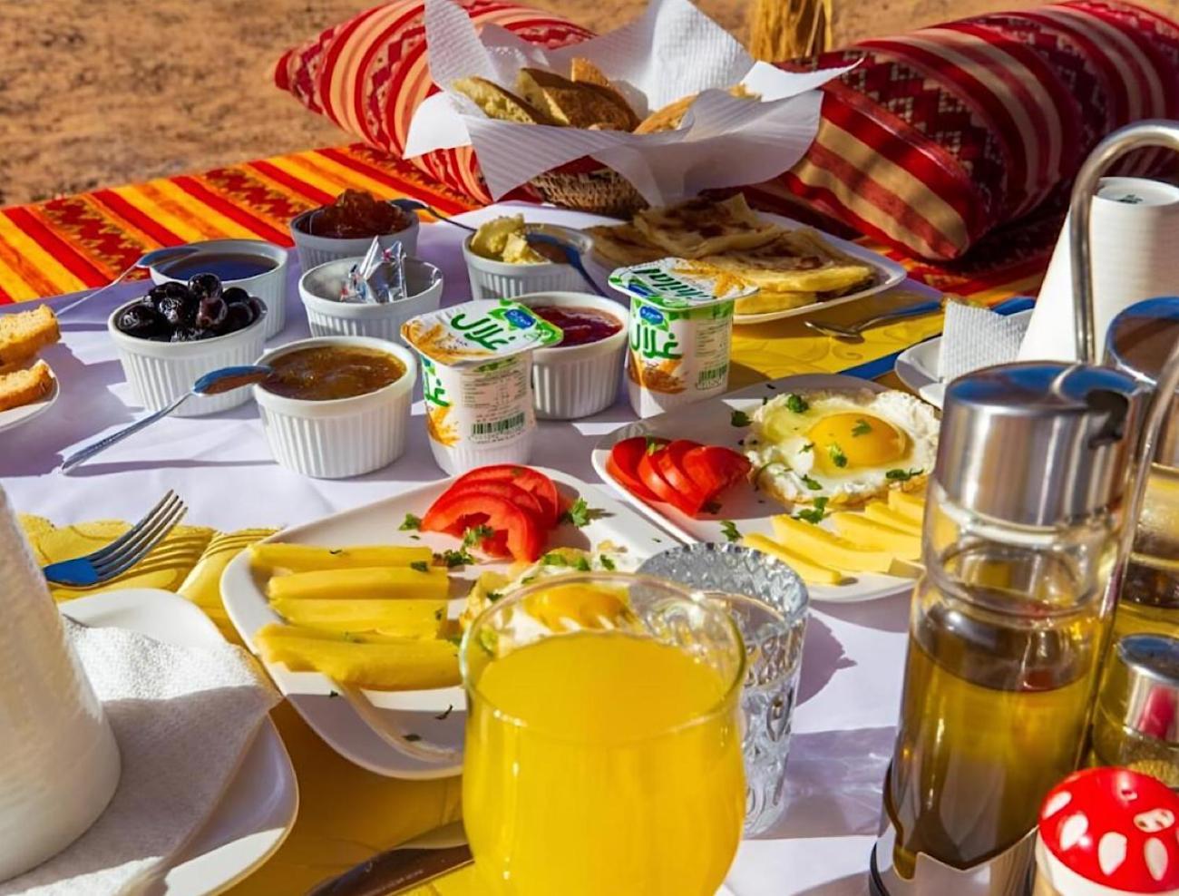 Sahara Traveling Camp Hotel เมอร์ซูกา ภายนอก รูปภาพ